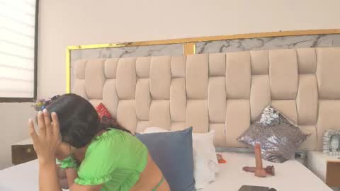 Hanna lens online show from April 16, 7:46 pm