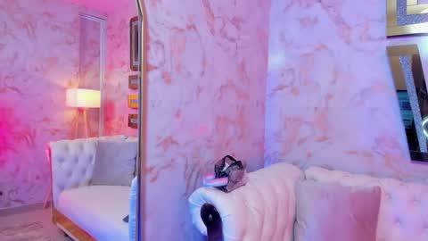 EVA online show from December 18, 2:38 am