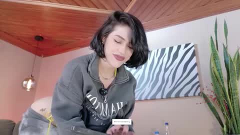 Hannah  online show from January 6, 1:09 am