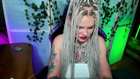 Hannah online show from November 5, 12:16 am