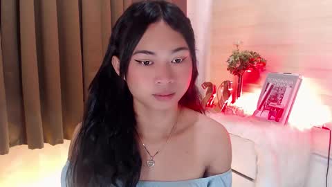 Riah online show from March 6, 1:27 am