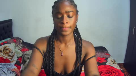 hannahcox1 online show from January 22, 5:59 am