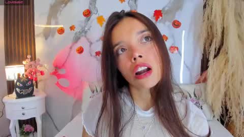 Snapshot of hannahill69 chatting on October 22, 5:12 am Hannahill69 online show from October 22, 5:12 am
