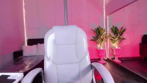 Hanna online show from February 3, 12:32 pm