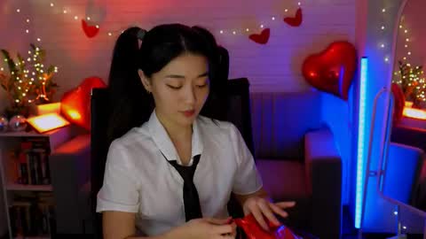 hannarosie online show from February 15, 5:45 pm