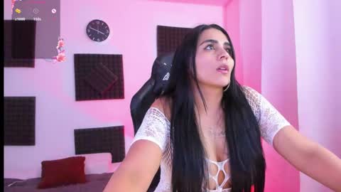 Hanna  online show from September 18, 8:51 pm