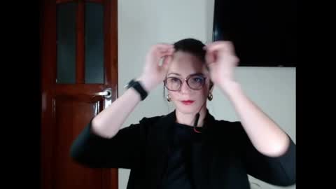 hanny_333 online show from January 20, 9:56 am