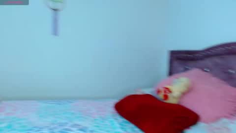 isabella   online show from November 22, 8:44 pm