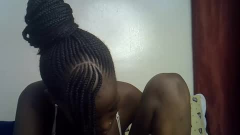 happy_kienyeji online show from November 11, 4:08 am