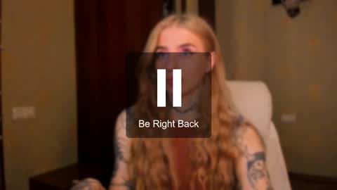 Snapshot of harley_kimm chatting on October 24, 5:25 am Julia online show from October 24, 5:25 am