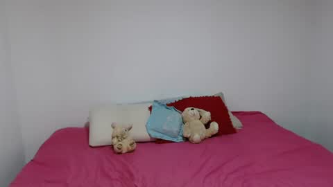 harley_quinns1 online show from June 23, 7:34 pm
