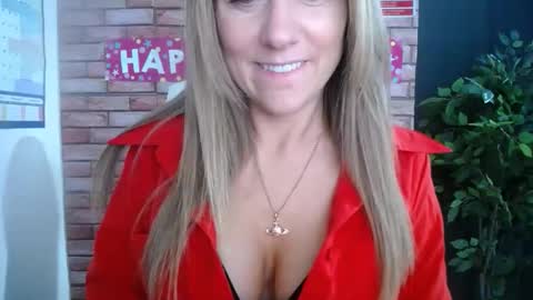 Snapshot of harleyrebz chatting on October 21, 6:50 am harleyrebz online show from October 21, 6:50 am