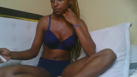 harmlessbitch online show from October 28, 12:05 am