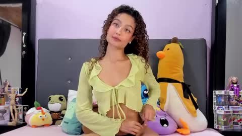 Snapshot of harmonyy_hill chatting on March 8, 10:45 pm Harmony Hill online show from March 8, 10:45 pm