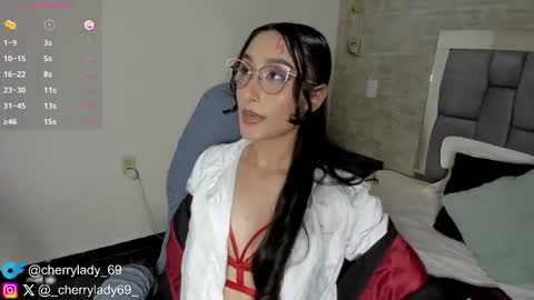 Snapshot of harperandrews1 chatting on October 31, 10:58 pm Harper Andrews online show from October 31, 10:58 pm