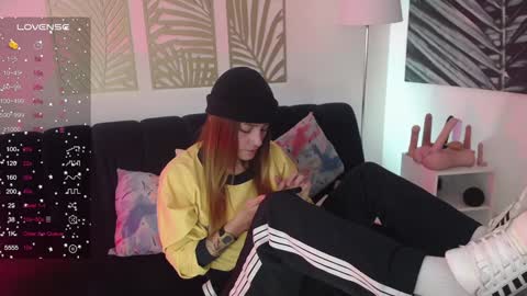 Nicole online show from January 18, 4:04 am