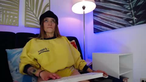 Nicole online show from February 13, 4:54 am