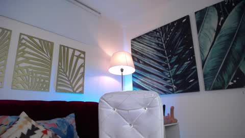 Nicole online show from February 17, 9:10 pm