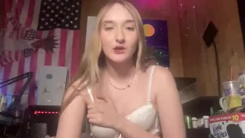 hayhayfree online show from February 2, 11:48 pm