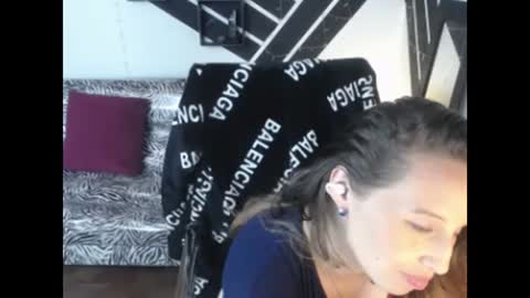 hayley miller online show from February 14, 8:21 am