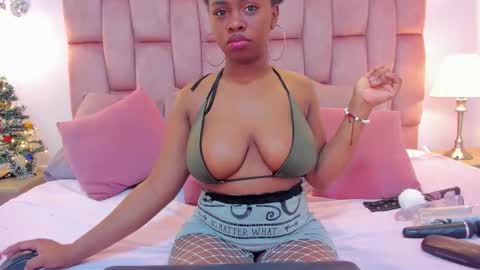 hazel_lanee online show from December 1, 2:15 am