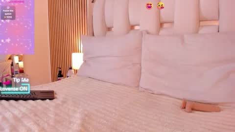  Hazel  online show from September 18, 2:04 pm