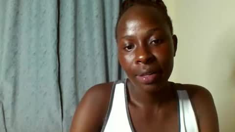 hazel_tess online show from November 22, 6:10 pm