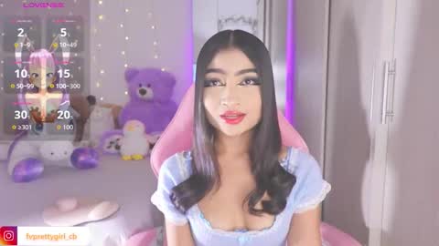 Snapshot of hazelbabee_ chatting on October 20, 6:27 am Lynn online show from October 20, 6:27 am