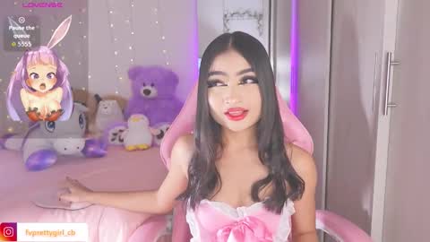 Snapshot of hazelbabee_ chatting on October 28, 7:47 am Lynn online show from October 28, 7:47 am