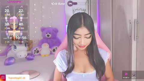 Snapshot of hazelbabee_ chatting on September 16, 7:38 am Lynn online show from September 16, 7:38 am