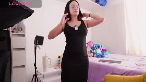 hearmymoans_18 online show from March 13, 3:02 pm