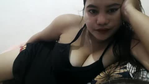 heavenlyeyes69 online show from April 4, 12:42 am