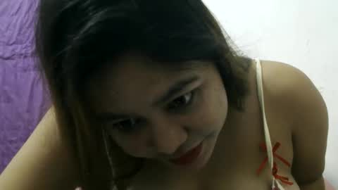 heavenlyeyes69 online show from April 16, 9:25 pm