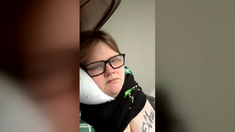 heidimackey2 online show from May 16, 11:48 pm
