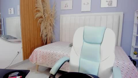 helen online show from February 25, 12:26 pm