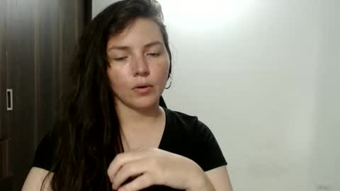 helena online show from November 3, 9:30 pm