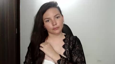 helena online show from October 24, 9:33 pm