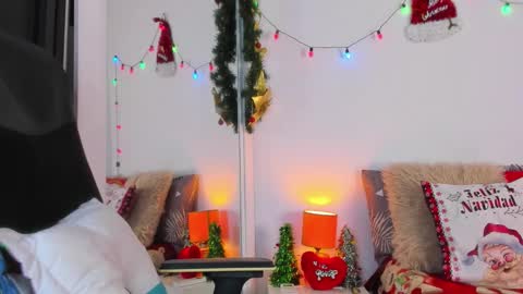 Helena Santos  online show from December 20, 11:14 am