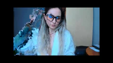 Helena online show from April 2, 2:47 pm