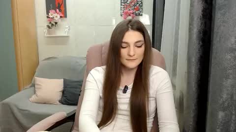 HelgaMun online show from October 3, 12:10 pm