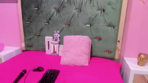 Hellen  online show from February 28, 11:36 am