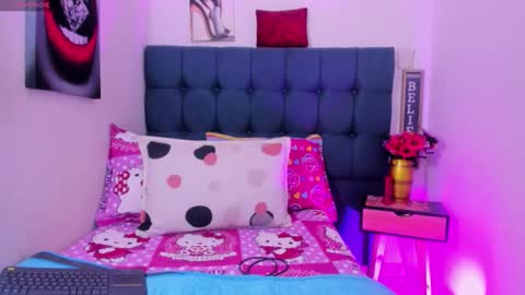 hellen_starx online show from October 26, 4:52 am