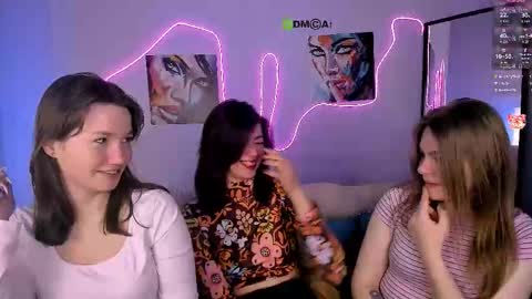 Helli online show from February 6, 11:52 pm