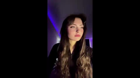 hellyluxury online show from May 10, 10:17 am