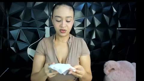 heluehorny13 online show from January 10, 4:22 pm