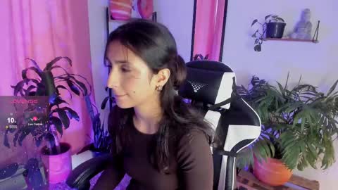 Hello I am Valentina independent Colombian model I love sensuality and pleasure welcome online show from February 22, 11:32 pm
