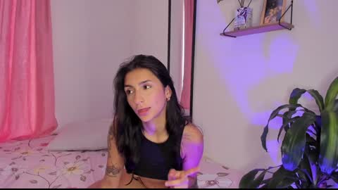 Hello I am Valentina independent Colombian model I love sensuality and pleasure welcome online show from December 22, 8:58 pm