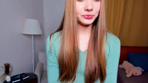 Linda online show from November 19, 8:31 pm