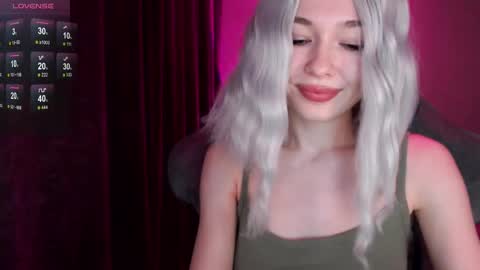 Snapshot of hey_nora_ chatting on December 15, 12:17 pm  Nora  online show from December 15, 12:17 pm