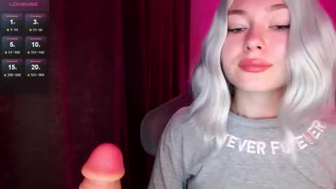 Snapshot of hey_nora_ chatting on September 13, 1:13 am  Nora  online show from September 13, 1:13 am